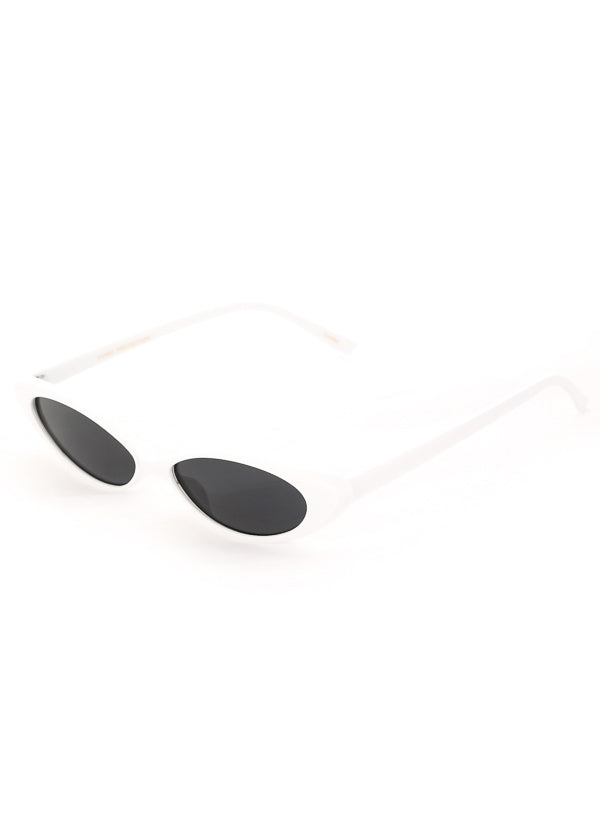 Thin Retro Cat Eye Sunglasses - White